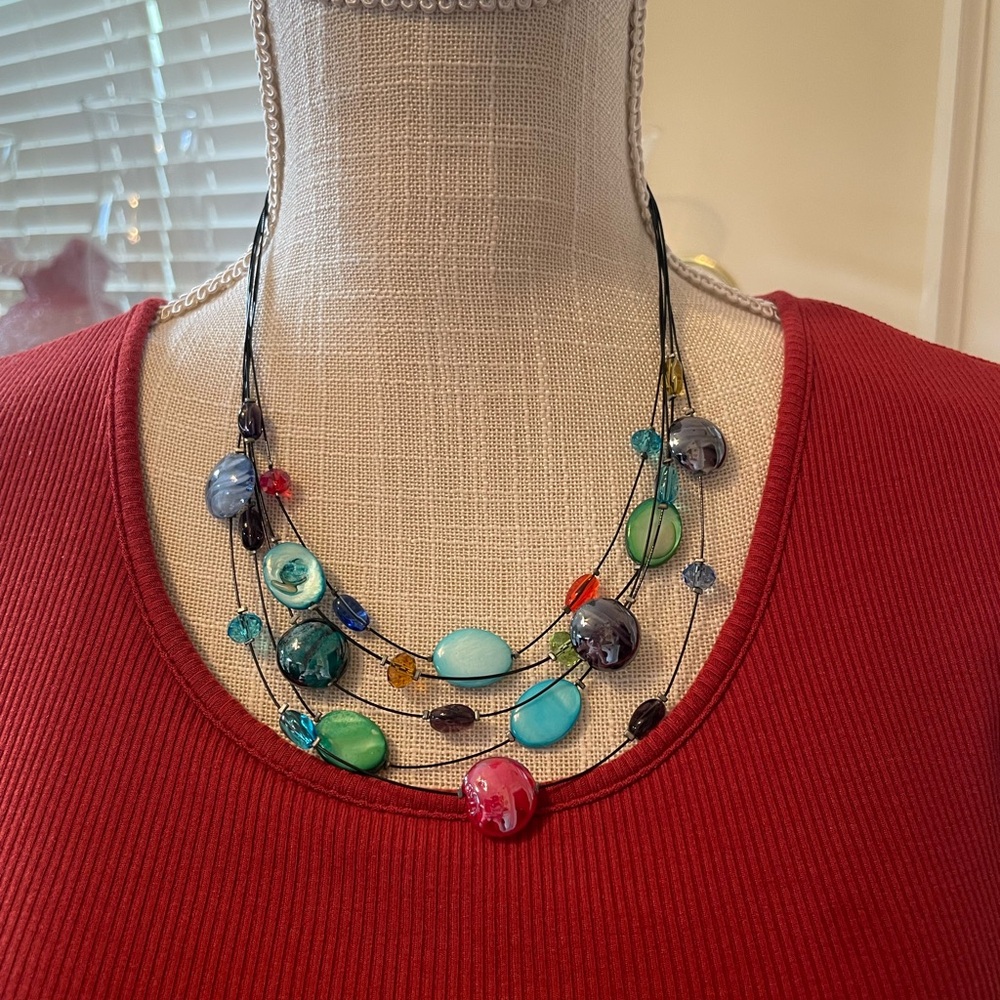 EUC Glass Beads Necklace on black wire. Colors of Earth & Sea.🐟🍁